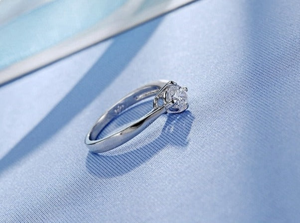 Anello da donna classico semplice