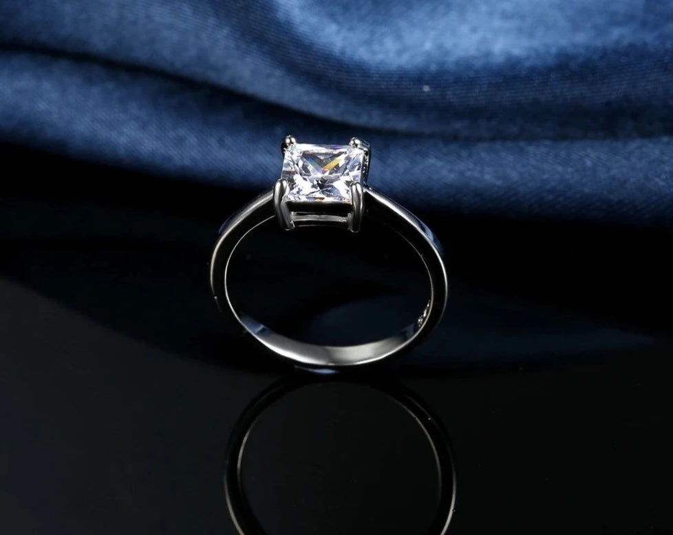 Bague de mariage diamant central