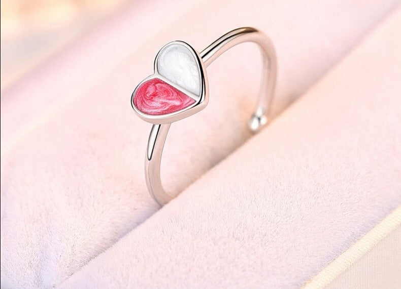 Anello da donna a fascia regolabile a mezzo cuore