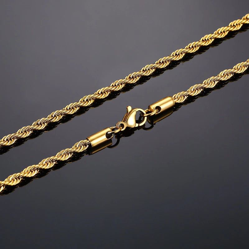 Collier à chaîne torsadée minimaliste