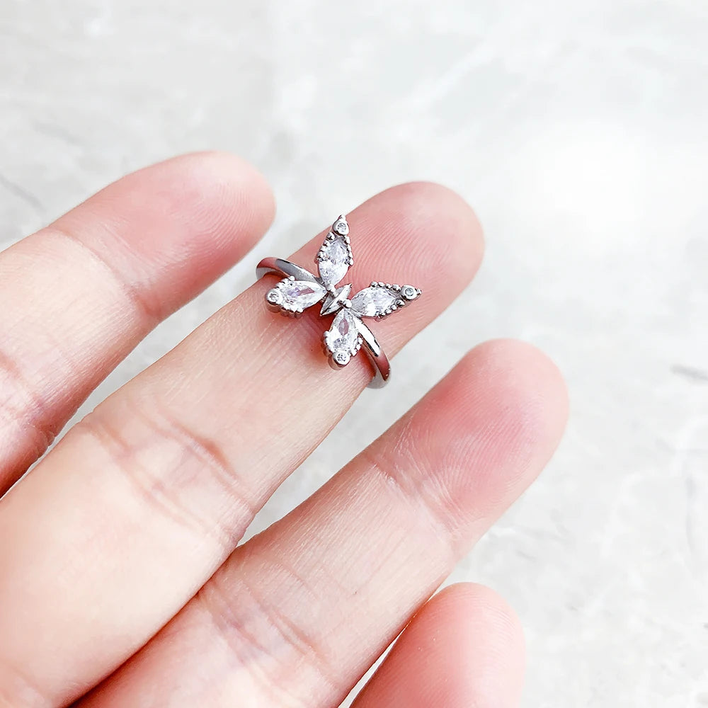 Bague Papillon Heureux Pierres Blanches Europe Bijoux Raffinés pour Femmes Été Cadeau Romantique en Argent Sterling 925