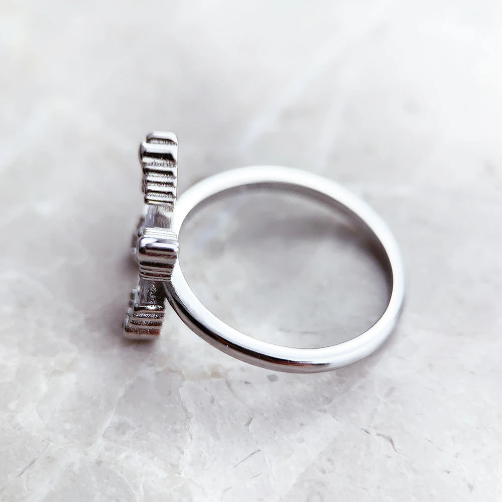 Bague Papillon Heureux Pierres Blanches Europe Bijoux Raffinés pour Femmes Été Cadeau Romantique en Argent Sterling 925