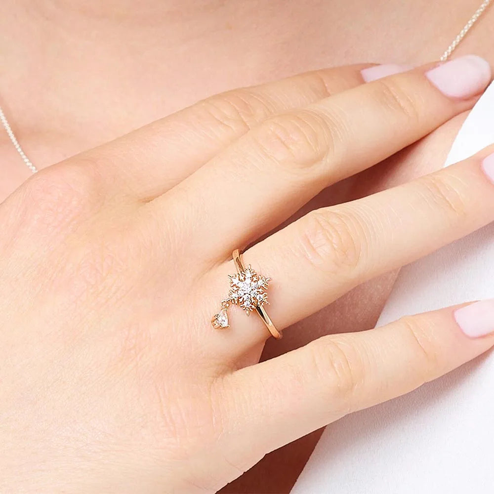 Bague Flocon de Neige Or Rose - Pierres Blanches - Bijoux Fins - Cadeau d'Hiver Romantique pour Femmes en Argent Sterling 925
