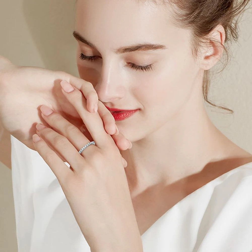 Bague Éternité en Or Blanc 18k avec Moissanite