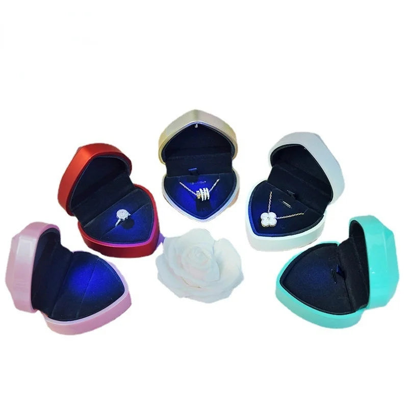 Boîte à Bijoux Cœur LED : Idéale pour Propositions et Cadeaux