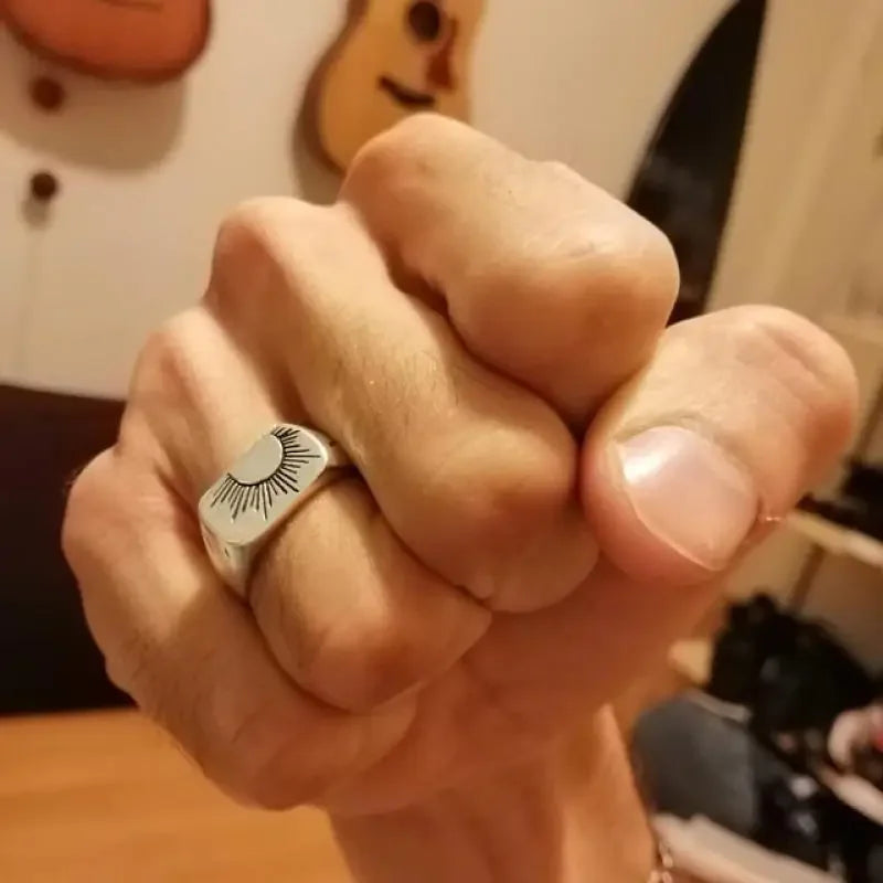 Bagues Soleil Gravées Vintage EternalBond - Bijoux de Rue Punk pour Hommes