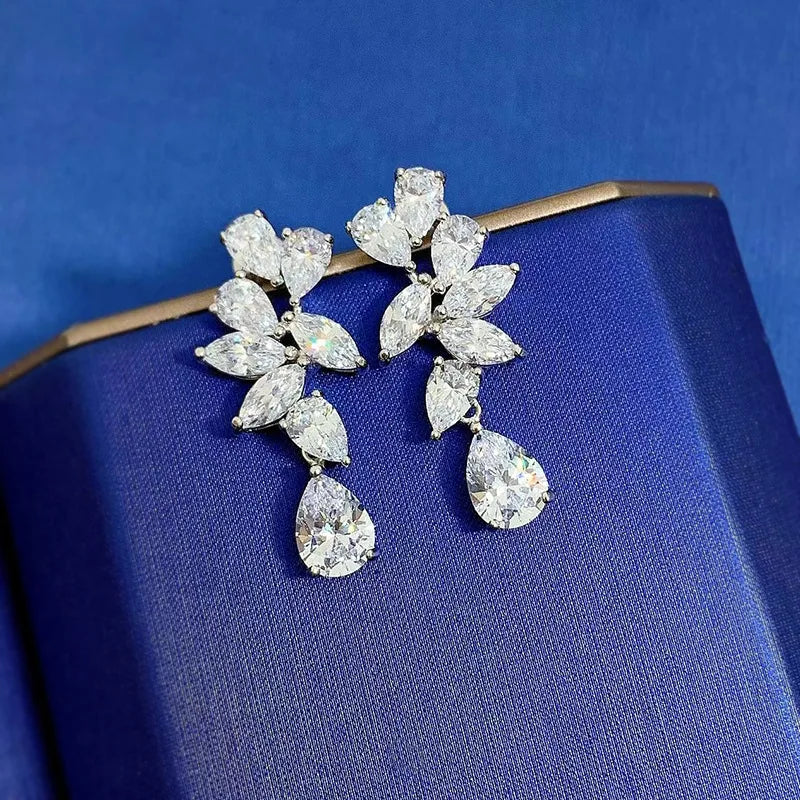 Boucles d'oreilles pendantes en feuille de moissanite