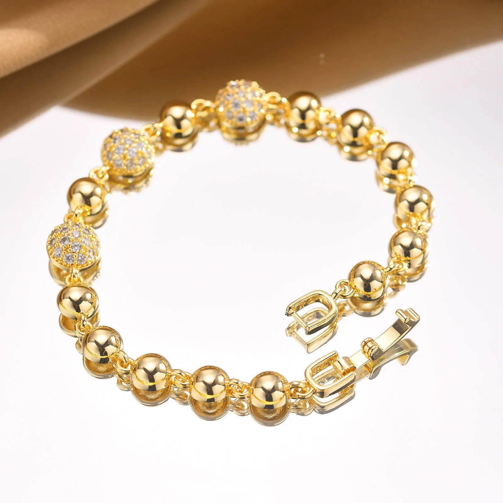 Aeterna Amor: Bracelet Cœur Plaqué Or et Zircon Cubique