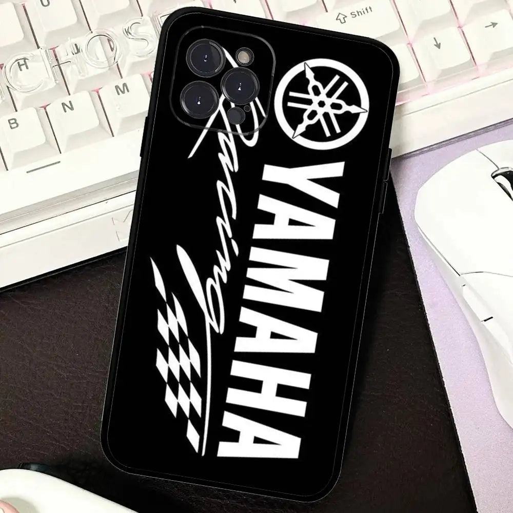 Coque Silicone Motif YAMAHA pour iPhone 11 à 17 – Pro, Pro Max, Plus, Mini