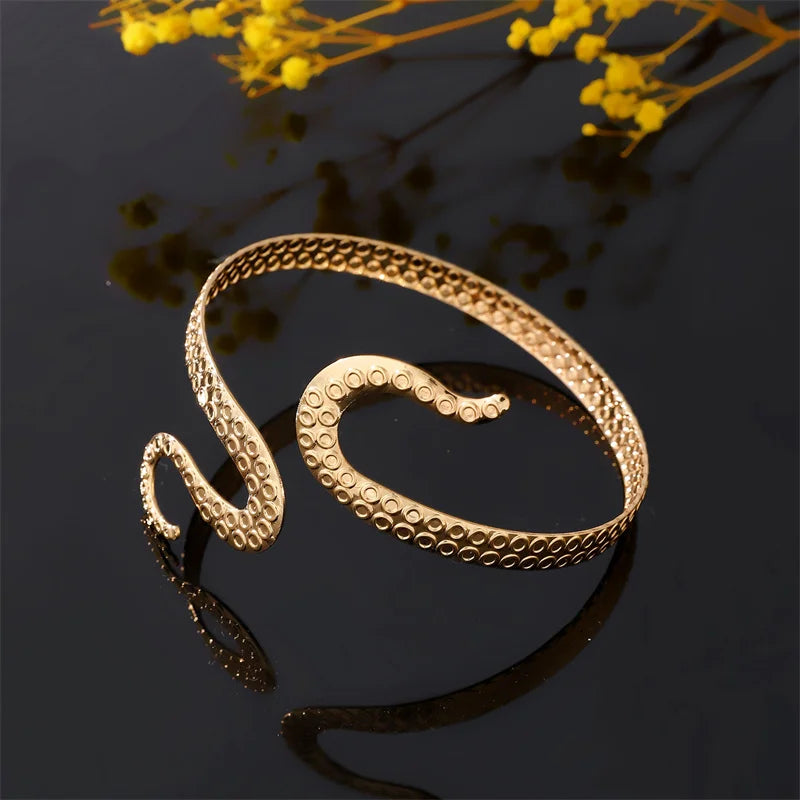 Vintage Simple Upper Arm Bracelet for Women Exaggerated Personality Octopus Animal Snake Shaped Open Cuff Bangle Fashion Jewelry