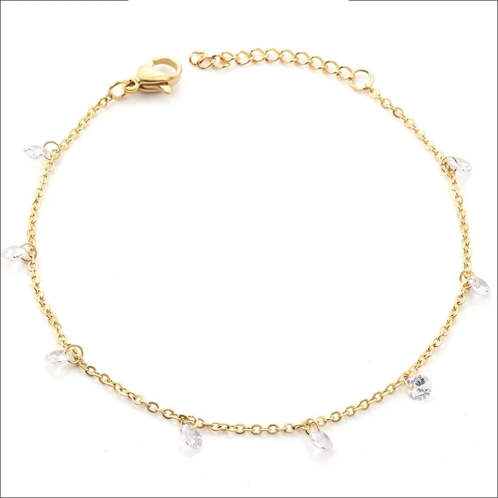 Éclat Éternel : Bracelet Charme en Acier Inoxydable et Zircons Cubiques