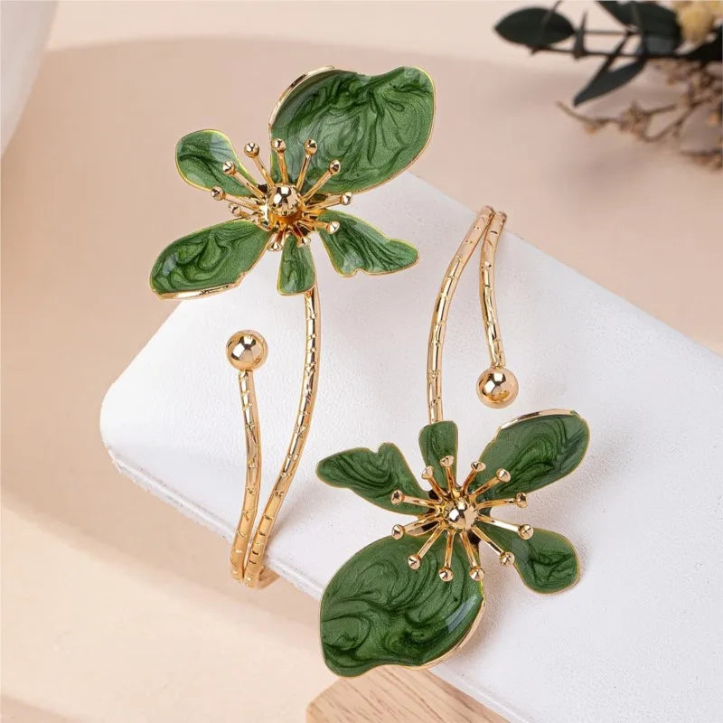 1pc Elegant & Sexy Floral Open Cuff Armlet for Women Vintage Enamel Glaze Craft Flower Open Arm Ring Jewelry Gift