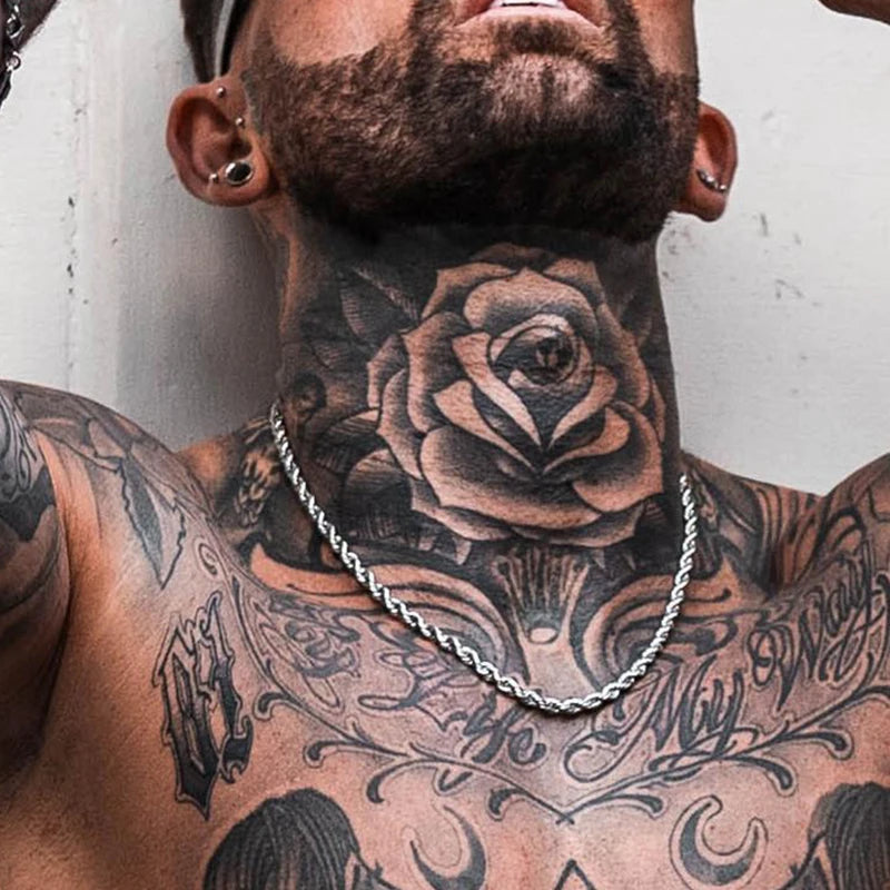 Collier à chaîne torsadée minimaliste