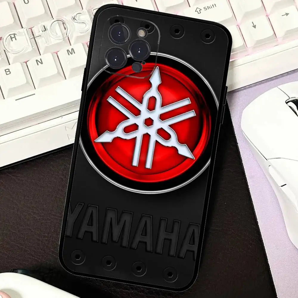 Coque Silicone Motif YAMAHA pour iPhone 11 à 17 – Pro, Pro Max, Plus, Mini