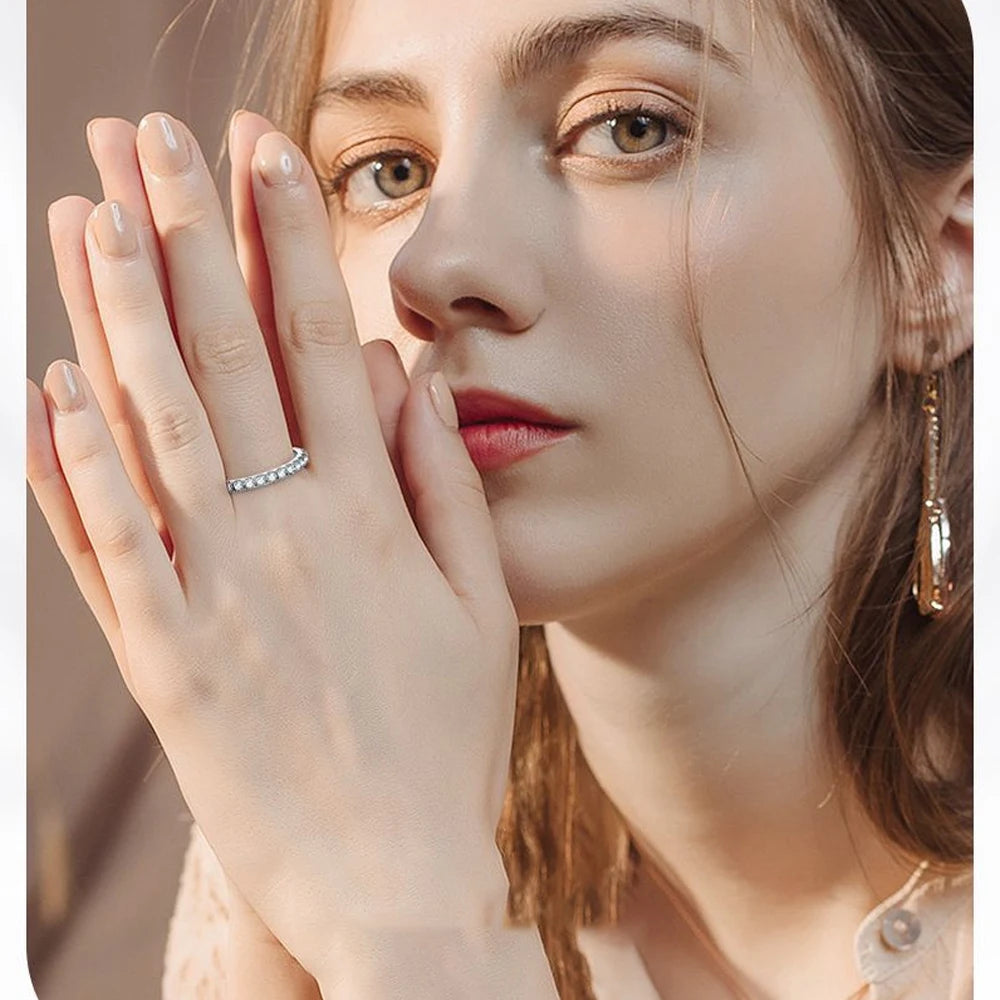 Bague Éternité en Or Blanc 18k avec Moissanite