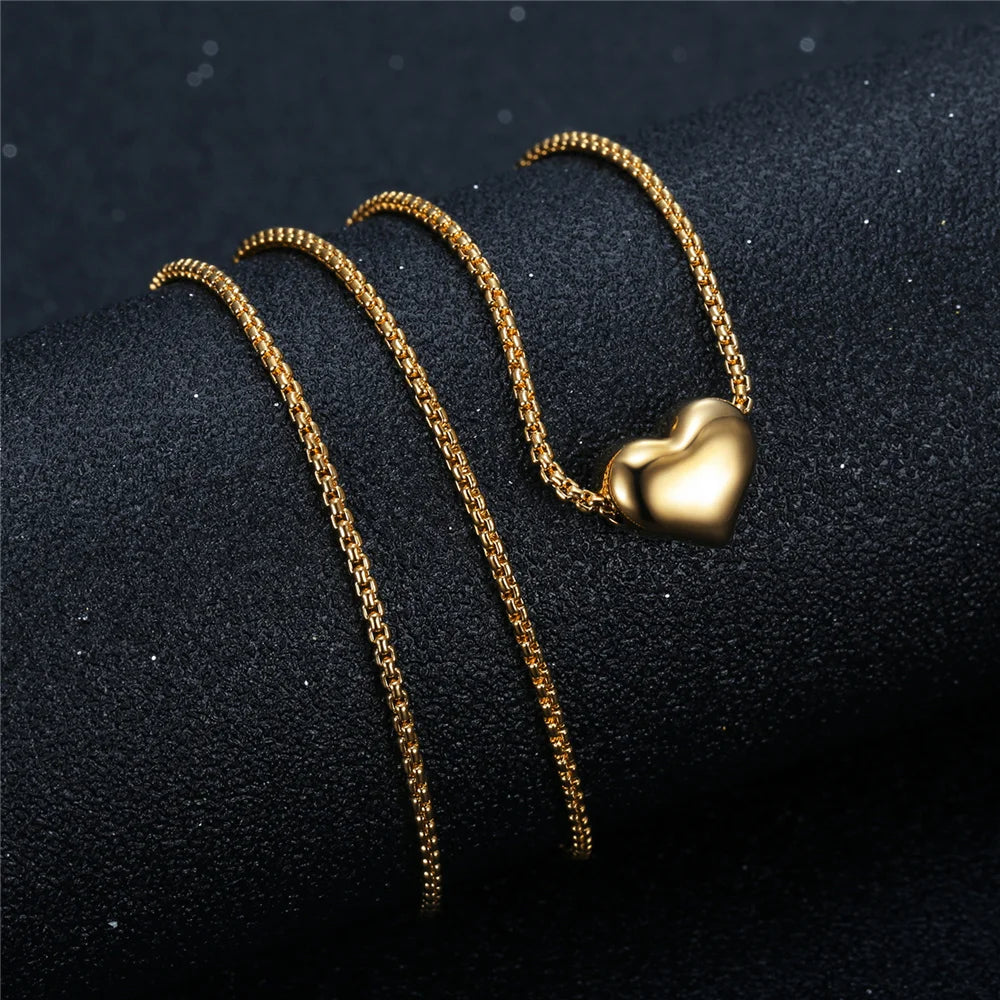Cor Aureum: Collier Pendentif en Or 18K Plaqué avec Cœur d'Amour