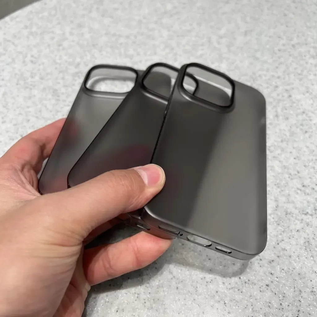 oque Translucide Ultra-Mince en PC Mat pour iPhone - Protection Légère et Élégante