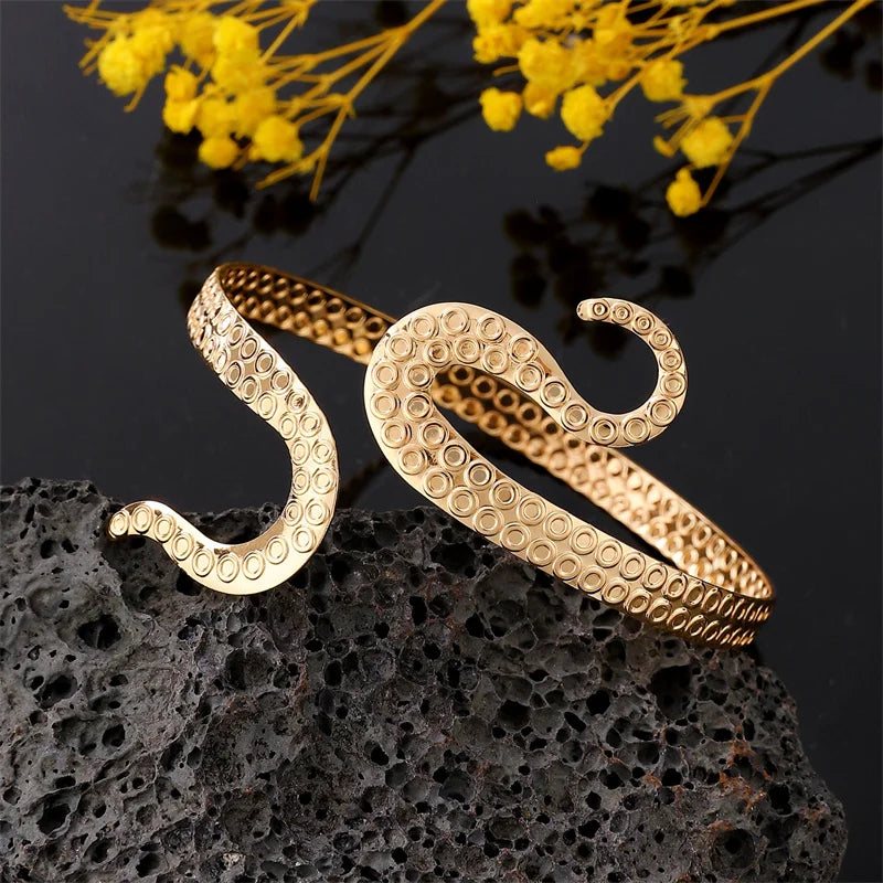 Vintage Simple Upper Arm Bracelet for Women Exaggerated Personality Octopus Animal Snake Shaped Open Cuff Bangle Fashion Jewelry