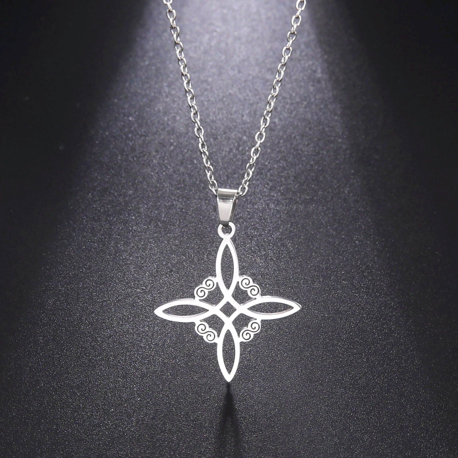 Collier Nœud de Sorcière en Acier Inoxydable